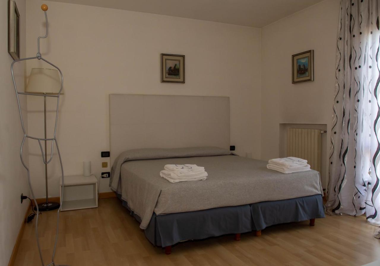 Bed And Breakfast La Sosta Ponte San Nicolò Exterior foto